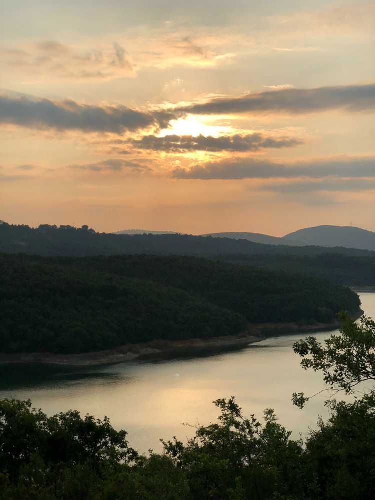 1680487848641933.jpeg 湖泊22.jpeg