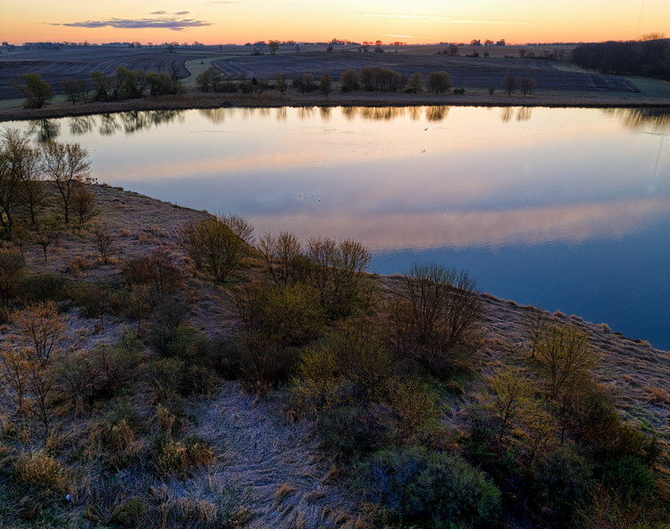 1697071672717220.jpeg 湖泊20.jpeg